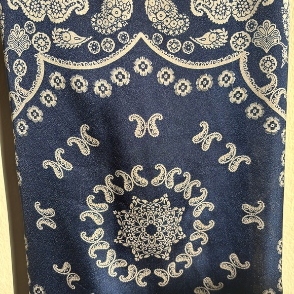 Missguided bandanna, print dress ￼ - Picture 2 of 10